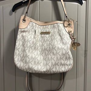 Michael Kors Crossbody Bag
